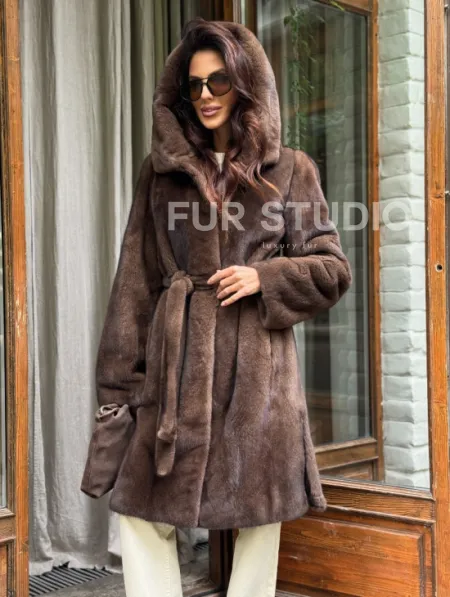 Норковая шуба с капюшоном - цвет орех - фото 6