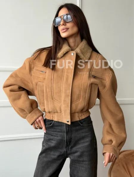 Зимняя женская дубленка - бомбер - фото 5