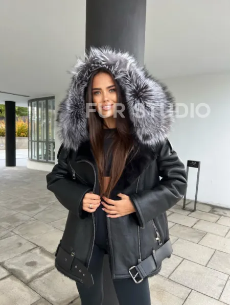 Дубленка - косуха с капюшоном из меха чернобурой лисы - фото 1