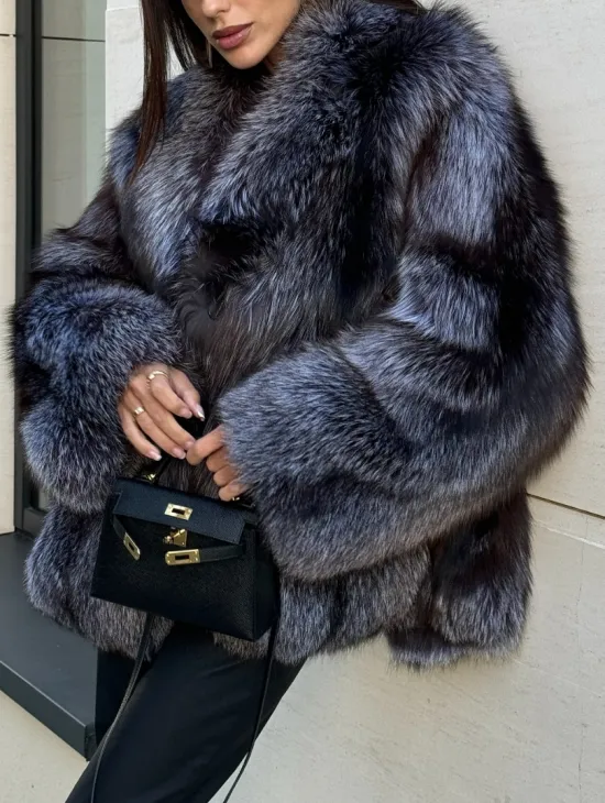Шуба из меха чернобурки с английским воротником, цельные пластины - серая - фото 3