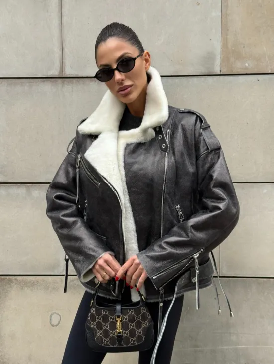 Коротка женская дубленка Vintage Grey из белой овчины мериноса, боковой шнуровкой и накладной пояс - фото 10