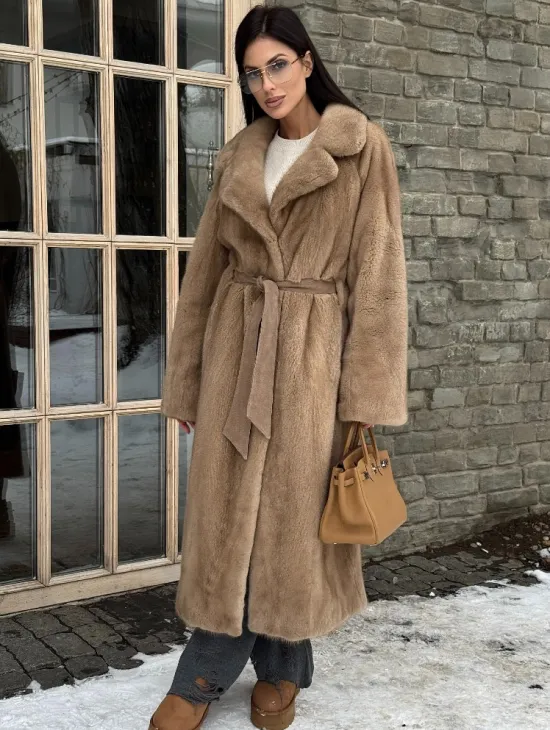Удлиненная стильная шуба кимоно из скандинавской норки английский воротник - фото 5