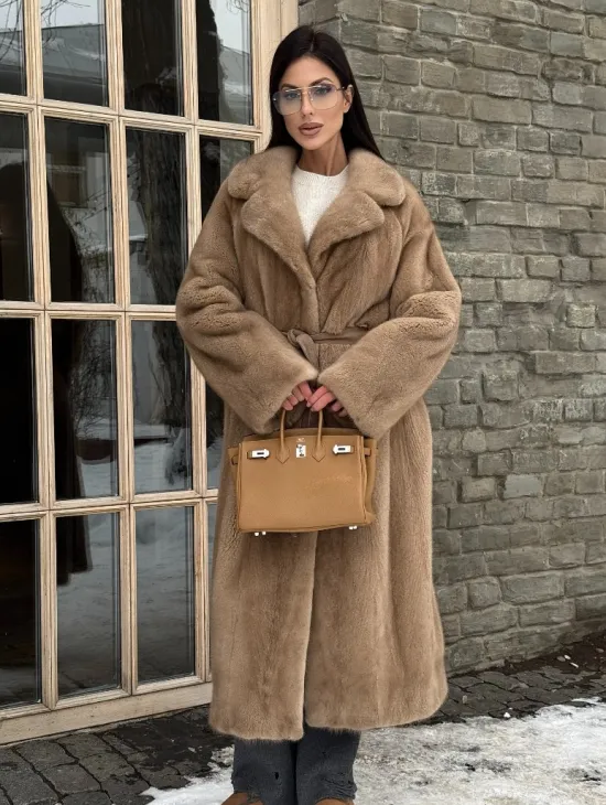 Удлиненная стильная шуба кимоно из скандинавской норки английский воротник - фото 9