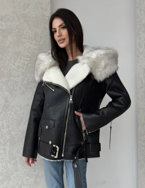 Черная куртка дубленка с капюшоном - фото 6