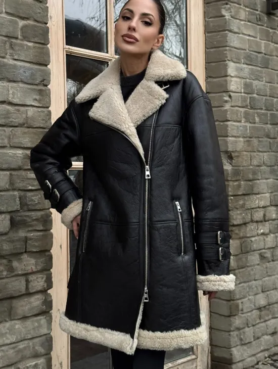 Удлиненная дубленка на белой овчине - фото 4