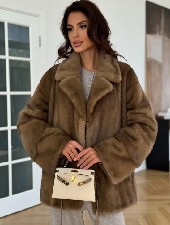 Бежевая короткая норковая шуба - фото 5