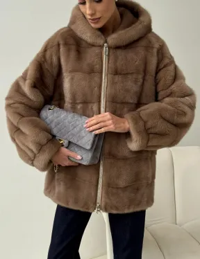 Бежевая норковая куртка с капюшоном - фото 2