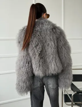 Серая шубка из меха ламы - фото 4
