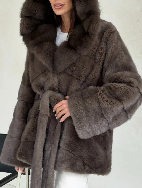 Меховой норковый полушубок с капюшоном куница - фото 2