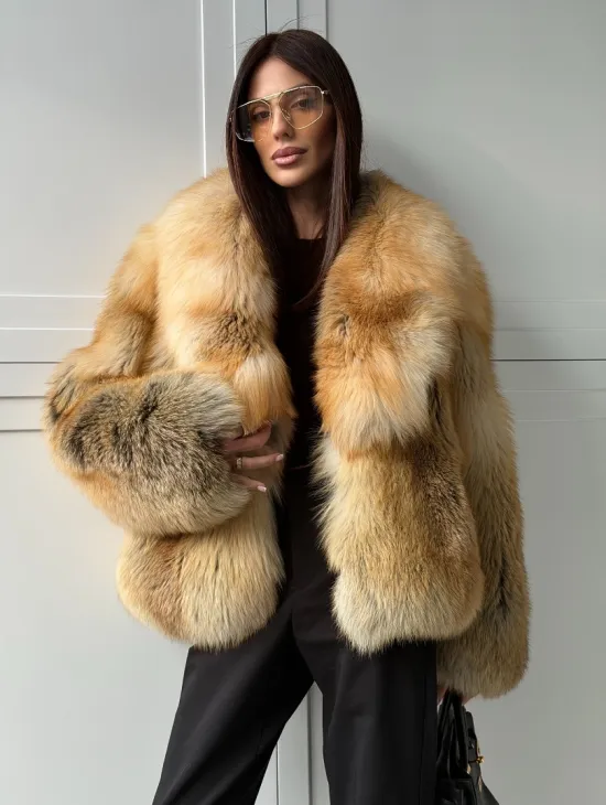 Короткая шубка из лисы Premium Golden Fox - фото 0