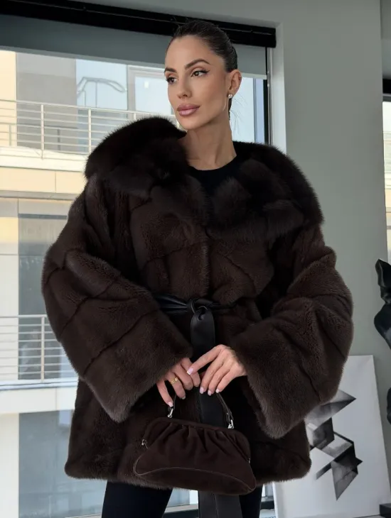 Норковая шуба кимоно с капюшоном куница - фото 9