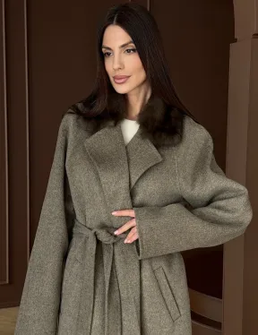 Пальто с воротником из соболя - фото 9