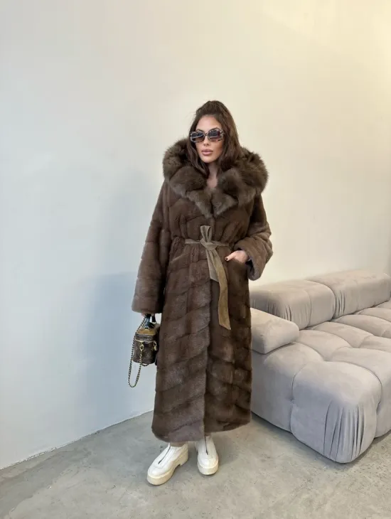 Удлиненная норковая шуба с капюшоном куница - цвет соболь - фото 4