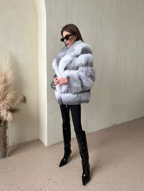Шуба из меха арктической лисы - фото 4